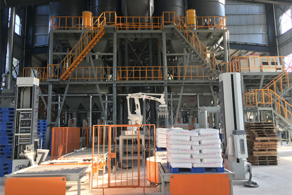 广西预拌砂浆生产线、贵州轻质抹灰磷石膏砂浆设备、塞尔维亚瓷砖胶生产线现场